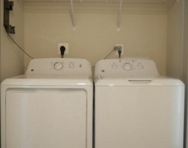 2517 Drake Lane - Photo Thumbnail 19
