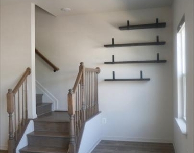 2517 Drake Lane - Photo Thumbnail 1