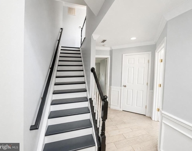 14333 Madrigal Drive - Photo Thumbnail 3