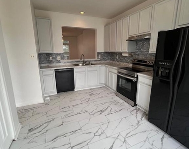 17367 Kildare Lane - Photo Thumbnail 4