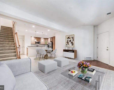 2513 Eastbourne Drive - Photo Thumbnail 9