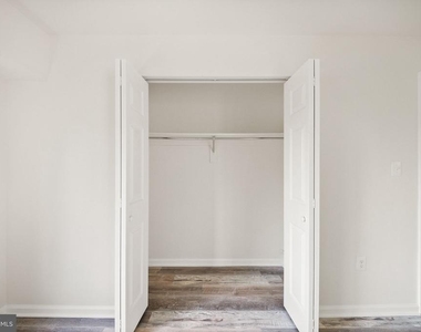 8463 Crozier Court - Photo Thumbnail 23