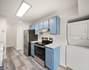 8463 Crozier Court - Photo Thumbnail 9