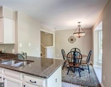 353 Barnfield Square Ne - Photo Thumbnail 15
