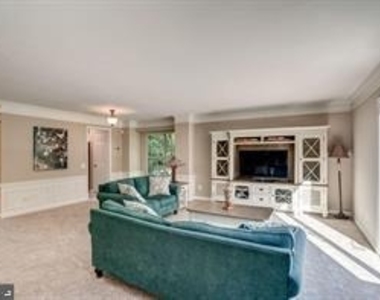 353 Barnfield Square Ne - Photo Thumbnail 7