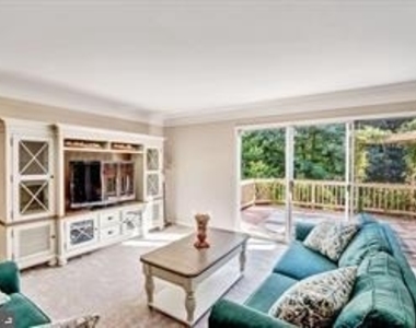 353 Barnfield Square Ne - Photo Thumbnail 5
