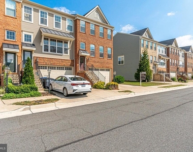 43472 Hopestone Terrace - Photo Thumbnail 1