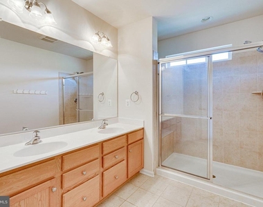 43472 Hopestone Terrace - Photo Thumbnail 32