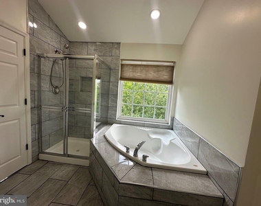 21844 Ladyslipper Square - Photo Thumbnail 24
