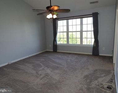 21844 Ladyslipper Square - Photo Thumbnail 14