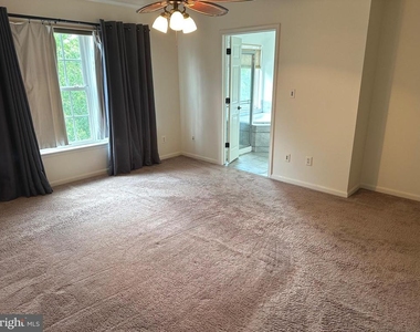 21844 Ladyslipper Square - Photo Thumbnail 12