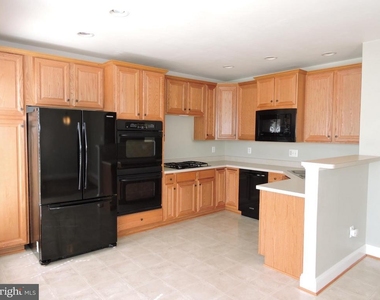 21844 Ladyslipper Square - Photo Thumbnail 3