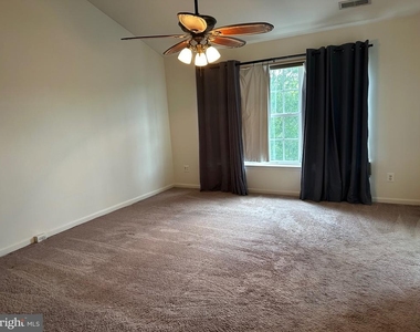 21844 Ladyslipper Square - Photo Thumbnail 13