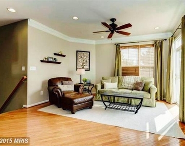 23421 Spice Bush Terrace - Photo Thumbnail 15