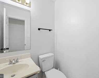 10609 Oxford Court - Photo Thumbnail 9