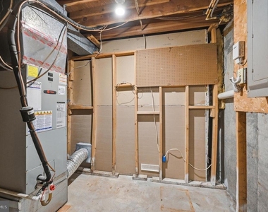 10609 Oxford Court - Photo Thumbnail 55