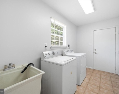 10609 Oxford Court - Photo Thumbnail 47