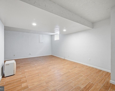 10609 Oxford Court - Photo Thumbnail 45