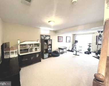 20411 Middlebury Street - Photo Thumbnail 19