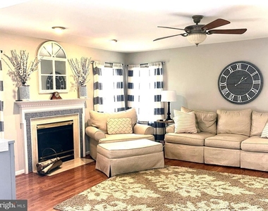 20411 Middlebury Street - Photo Thumbnail 4