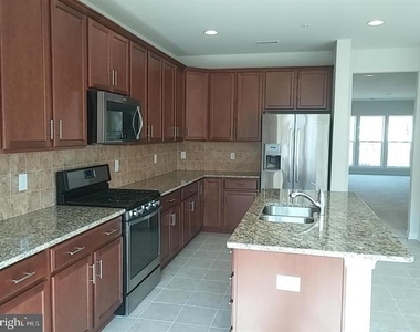 20596 Geddes Terrace - Photo Thumbnail 3