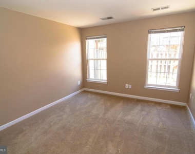 43004 Center Street - Photo Thumbnail 8