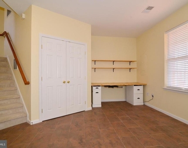 43799 Maison Blanc Square - Photo Thumbnail 13