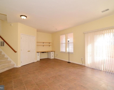 43799 Maison Blanc Square - Photo Thumbnail 12