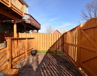 43799 Maison Blanc Square - Photo Thumbnail 17