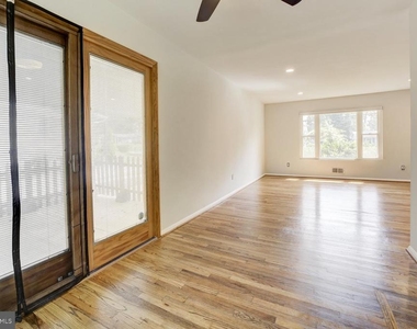 8112 Karl Road - Photo Thumbnail 4