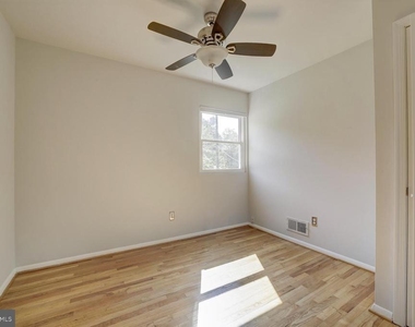 8112 Karl Road - Photo Thumbnail 16