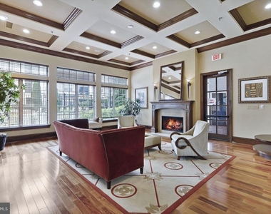 12925 Centre Park Circle - Photo Thumbnail 24