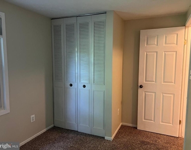 12205 Parkstream Terrace - Photo Thumbnail 39