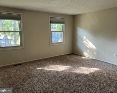 12205 Parkstream Terrace - Photo Thumbnail 46