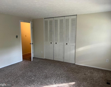 12205 Parkstream Terrace - Photo Thumbnail 49