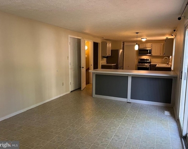 12205 Parkstream Terrace - Photo Thumbnail 18