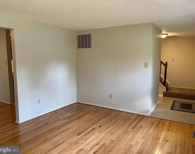 12205 Parkstream Terrace - Photo Thumbnail 7