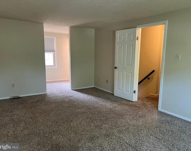 12205 Parkstream Terrace - Photo Thumbnail 31