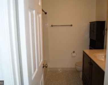 14380 Gringsby Court - Photo Thumbnail 5