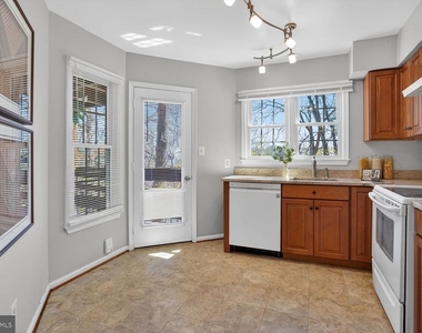 11116 Beaver Trail Court - Photo Thumbnail 8