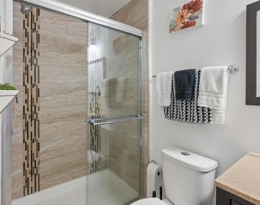 7680 Wolford Way - Photo Thumbnail 19