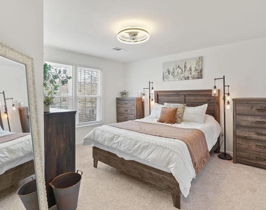 7680 Wolford Way - Photo Thumbnail 10