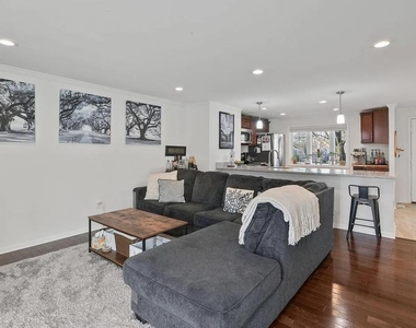 7680 Wolford Way - Photo Thumbnail 4