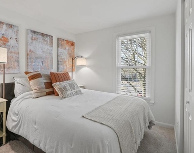 7680 Wolford Way - Photo Thumbnail 15