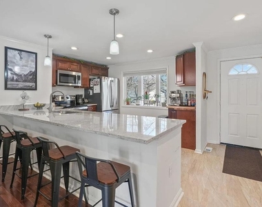 7680 Wolford Way - Photo Thumbnail 6