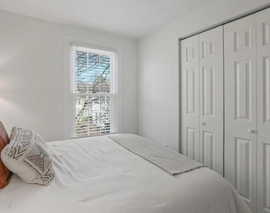 7680 Wolford Way - Photo Thumbnail 16