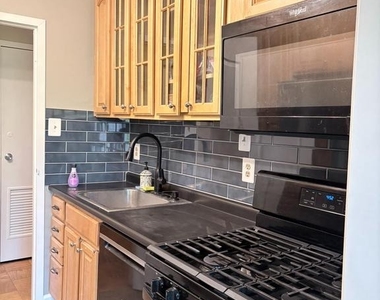 6001 Arlington Boulevard - Photo Thumbnail 8