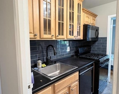 6001 Arlington Boulevard - Photo Thumbnail 6