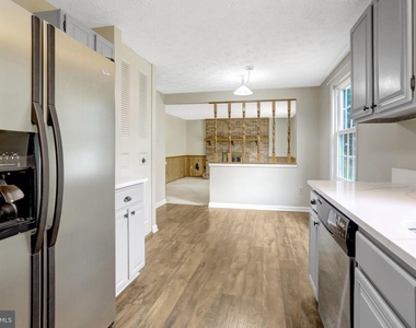 3381 Monarch Lane - Photo Thumbnail 18
