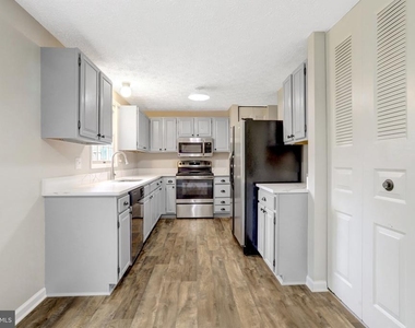 3381 Monarch Lane - Photo Thumbnail 11